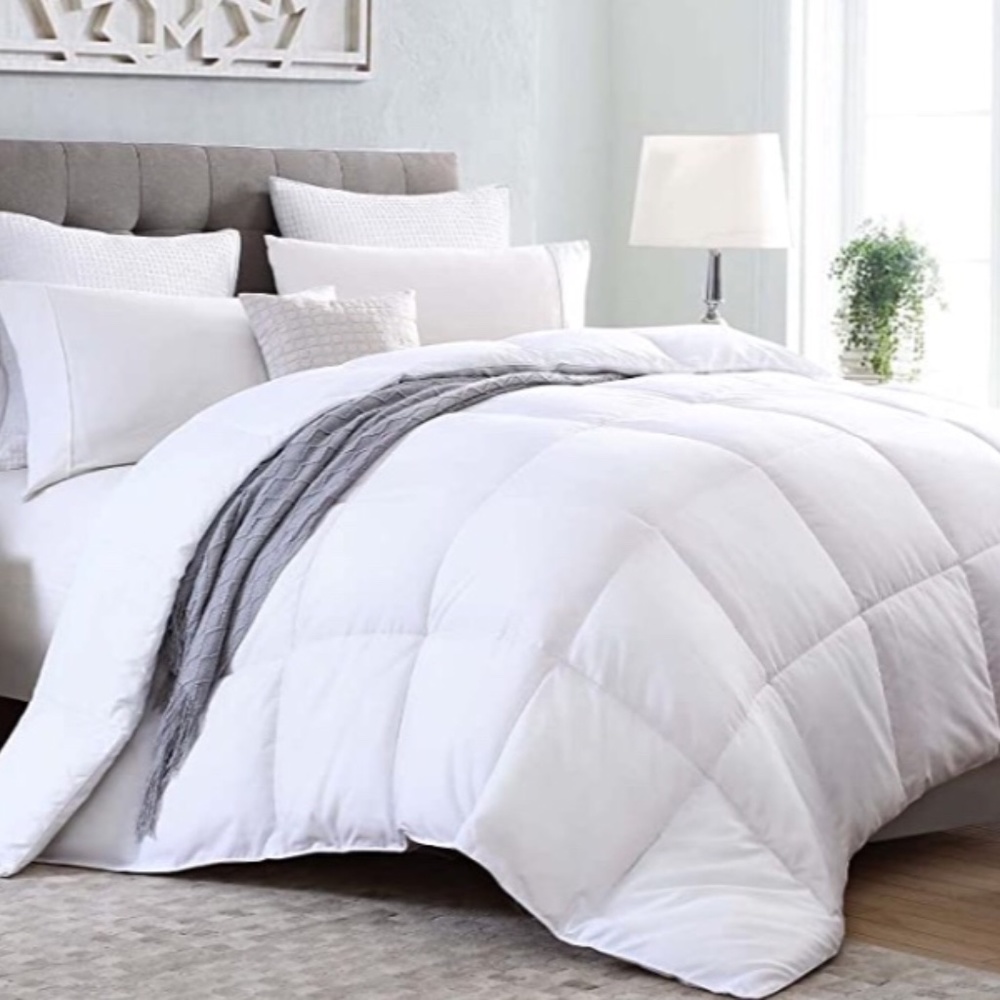 ✨TWIN SIZE ✨Down Alternative Comforter